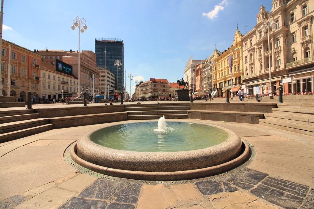 The main square of Zagreb by cherrymartina