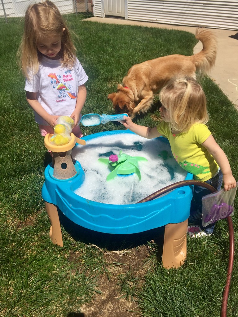 Perfect day for a water table by mdoelger