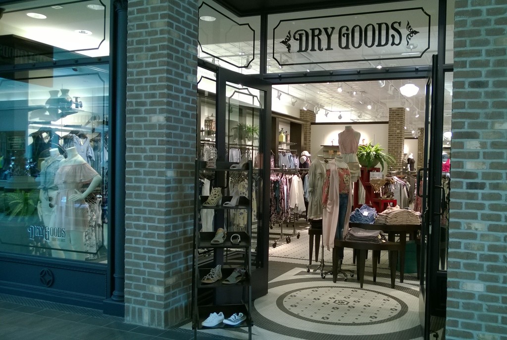 New Store At The Mall by scoobylou