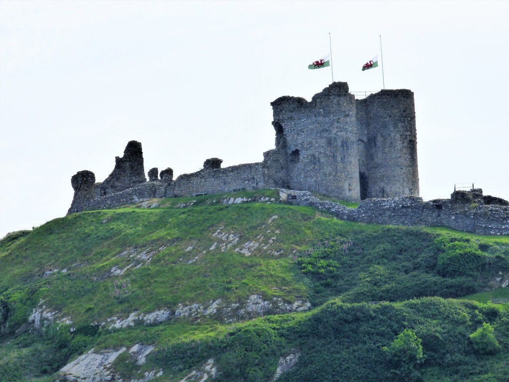 Cricceth Castle  by beryl
