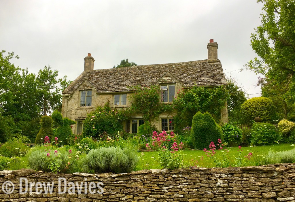 Cotswold cottage  by 365projectdrewpdavies