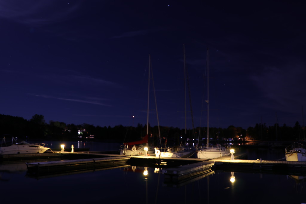 Night time at the harbour by jdraper