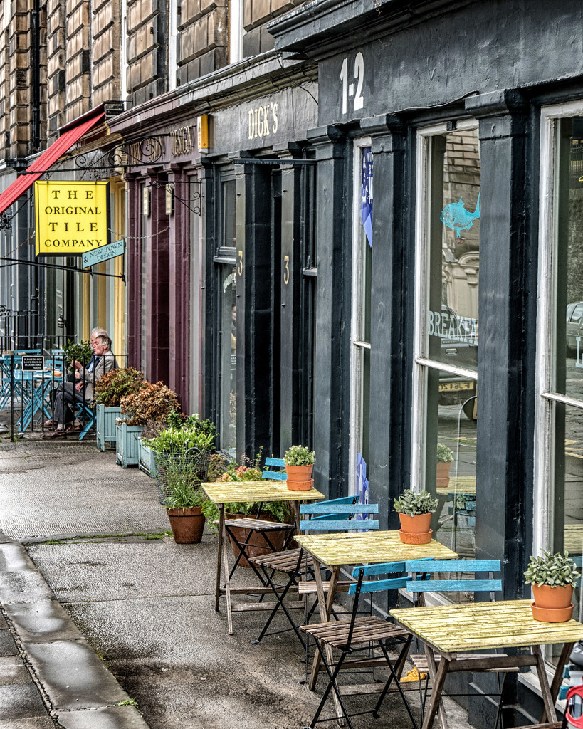 Edinburgh Cafe Culture in the rain by frequentframes