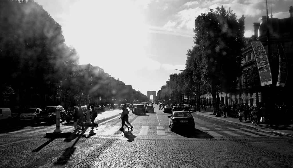 bus ride on the way home: Champs Elysees by parisouailleurs