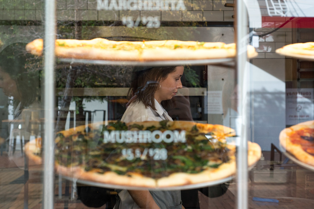 Mushroom Pizza for Lunch by yaorenliu