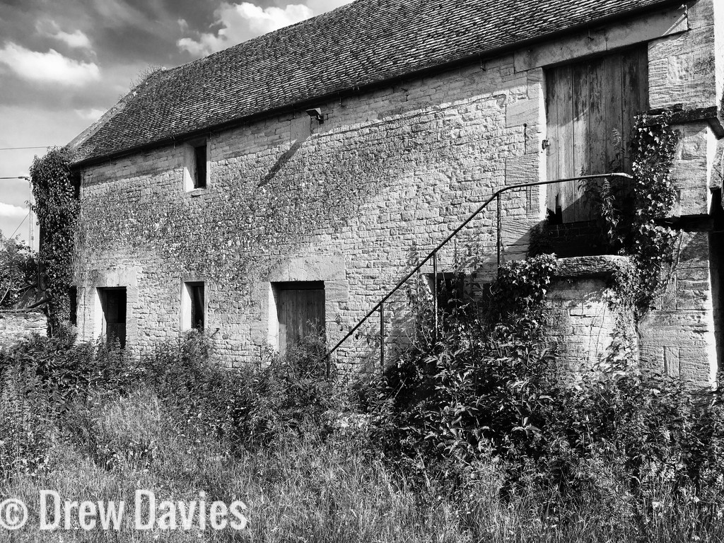 Old barn by 365projectdrewpdavies
