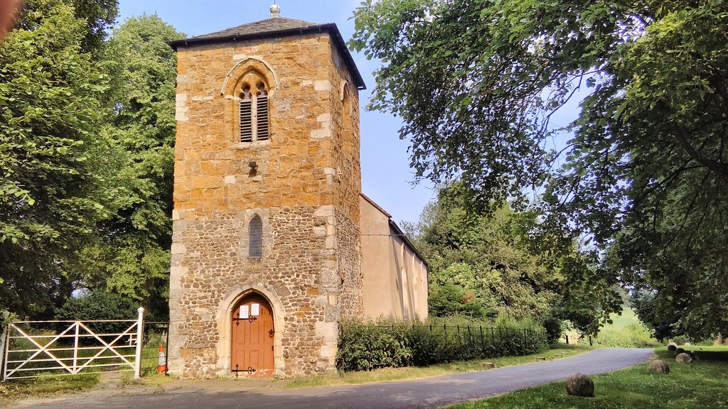 St Luke's church by richardcreese