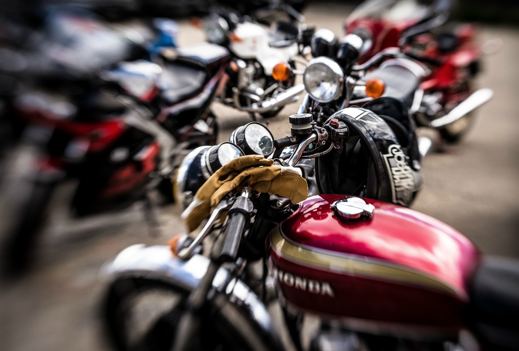 Classic Motorcycle Rally - Lensbaby Style by vignouse
