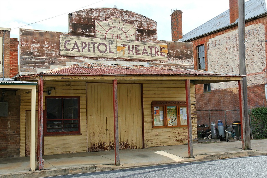 Capitol Theatre by leggzy