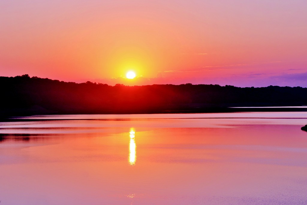 Peachy Sunset by lynnz