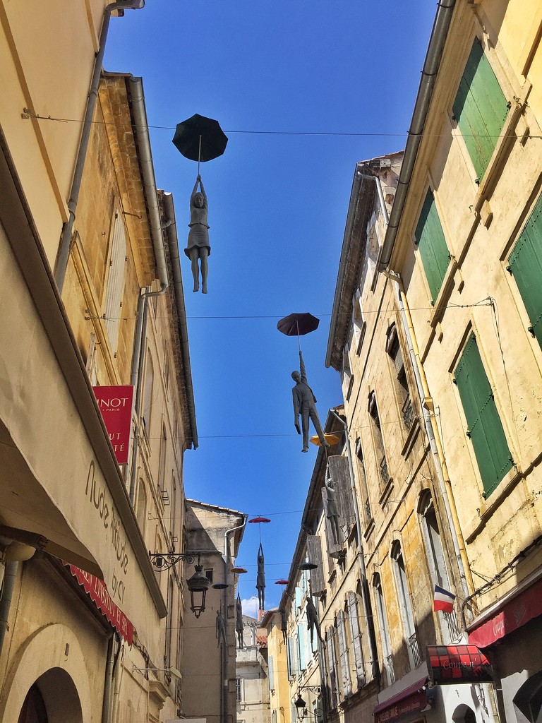 Arles street  by cocobella