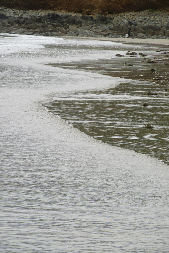 Tide coming in by lellie