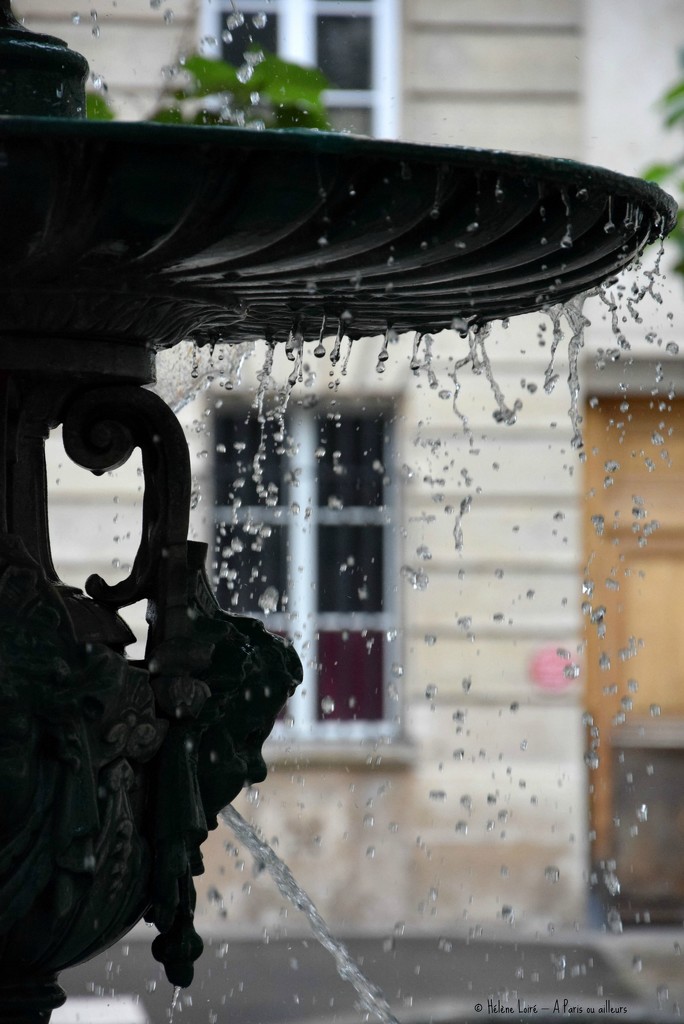 fountain by parisouailleurs
