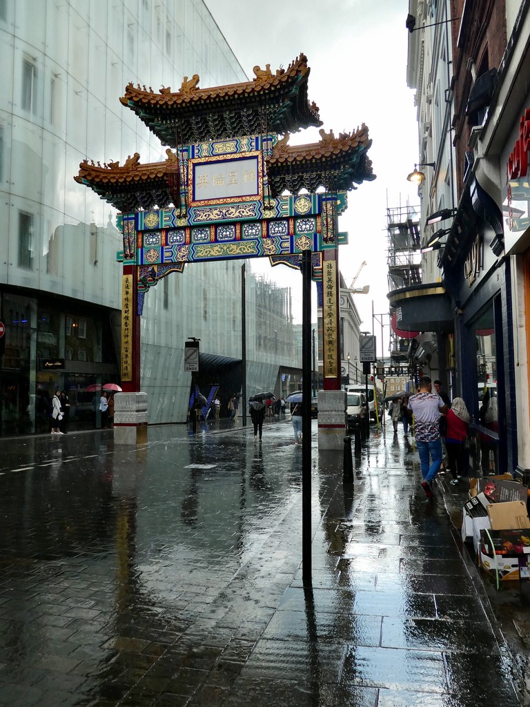 Heavy shower in Chinatown by orchid99