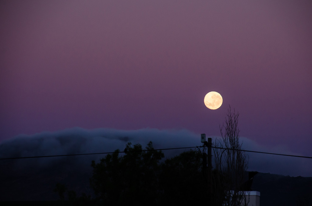 Moonset by salza
