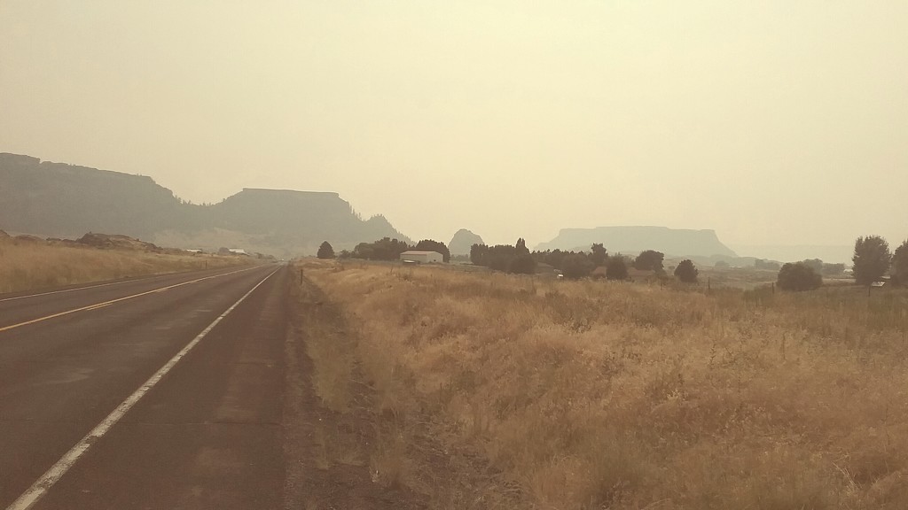 Steamboat Rock in the distance by byrdlip