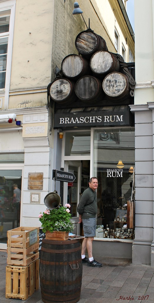 Flensburg's Rum Store by harbie