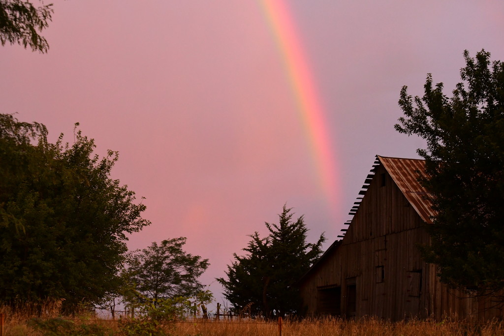 Sunrise Rainbow and Barn by kareenking