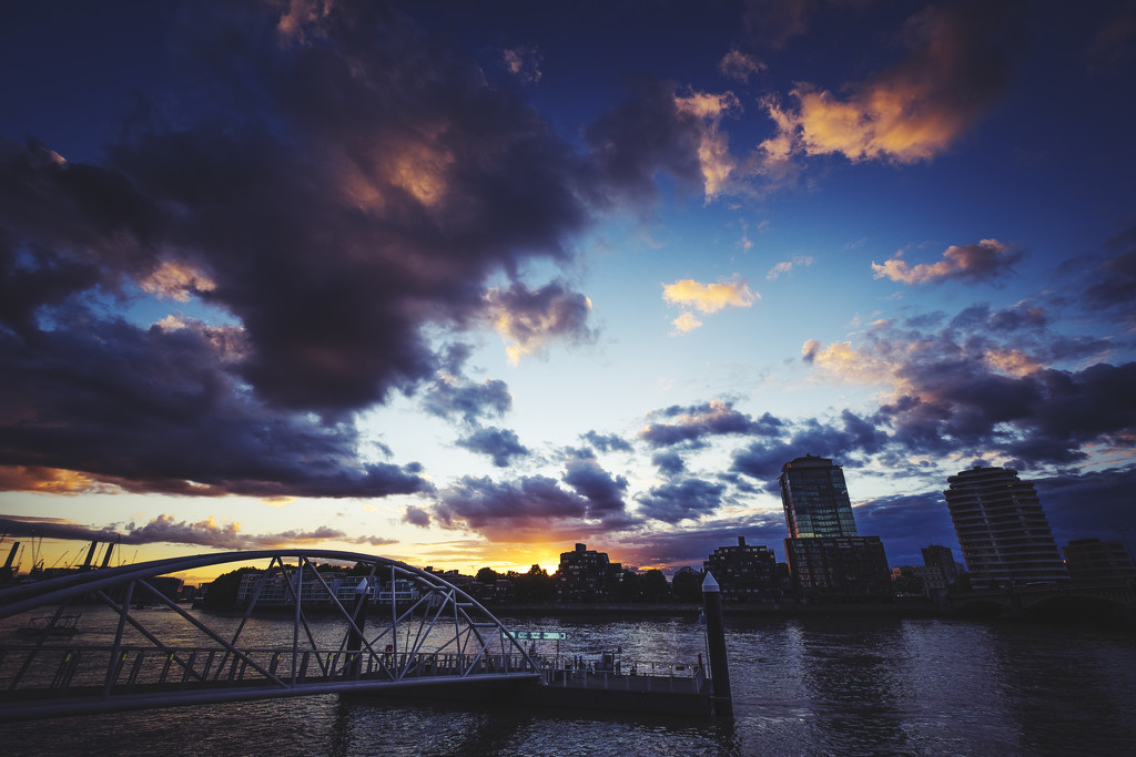 Day 224, Year 5 - Twilight Over The Thames by stevecameras