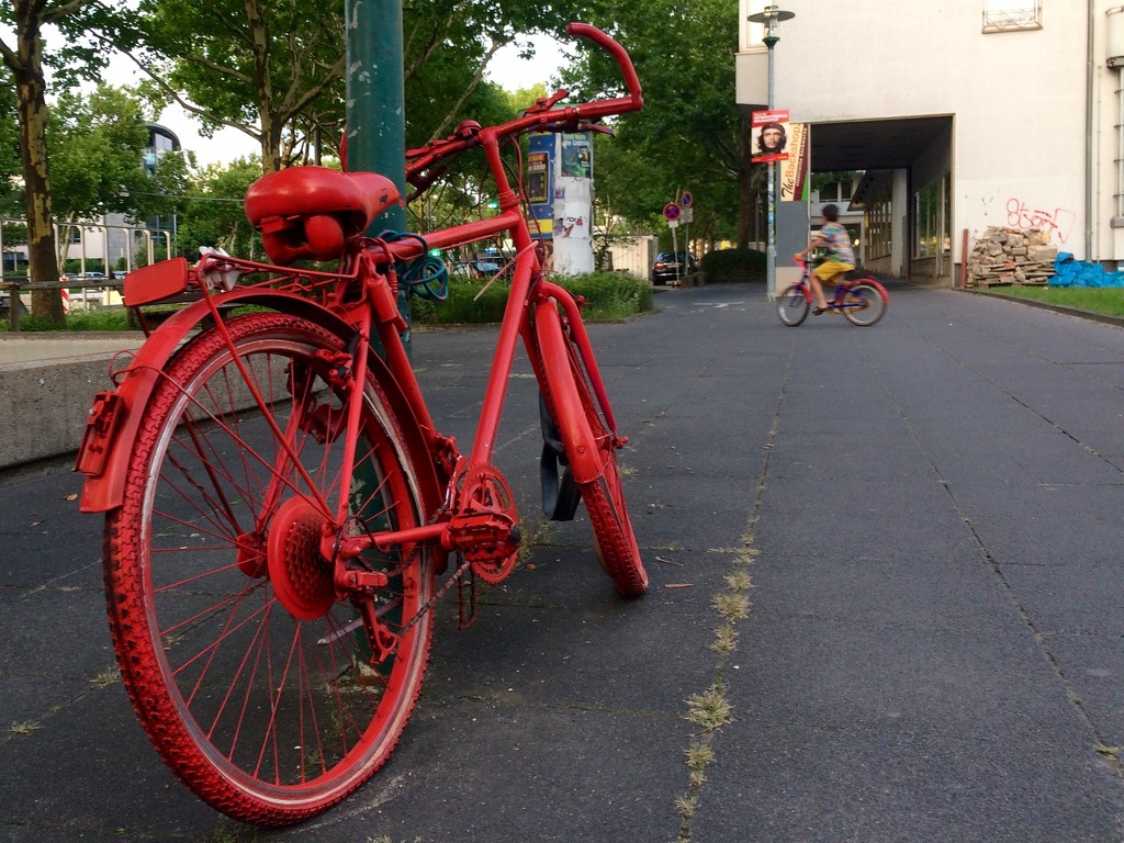 The red bikes by vincent24