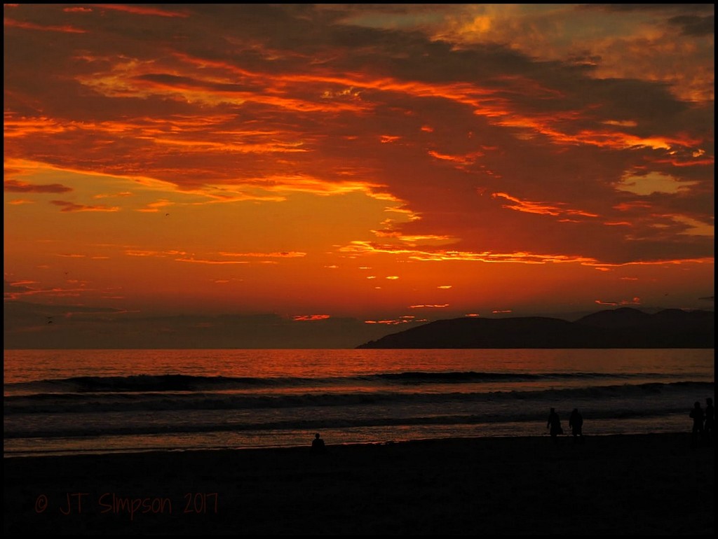 Pismo Beach Sunset by soylentgreenpics