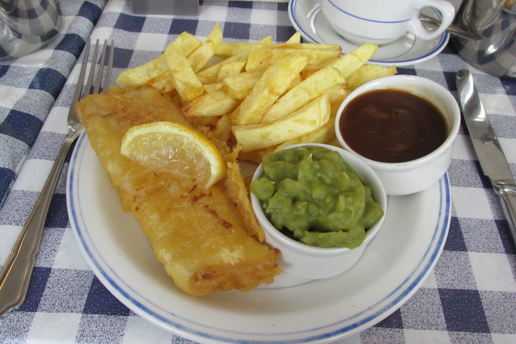 fish and chip lunch by anniesue