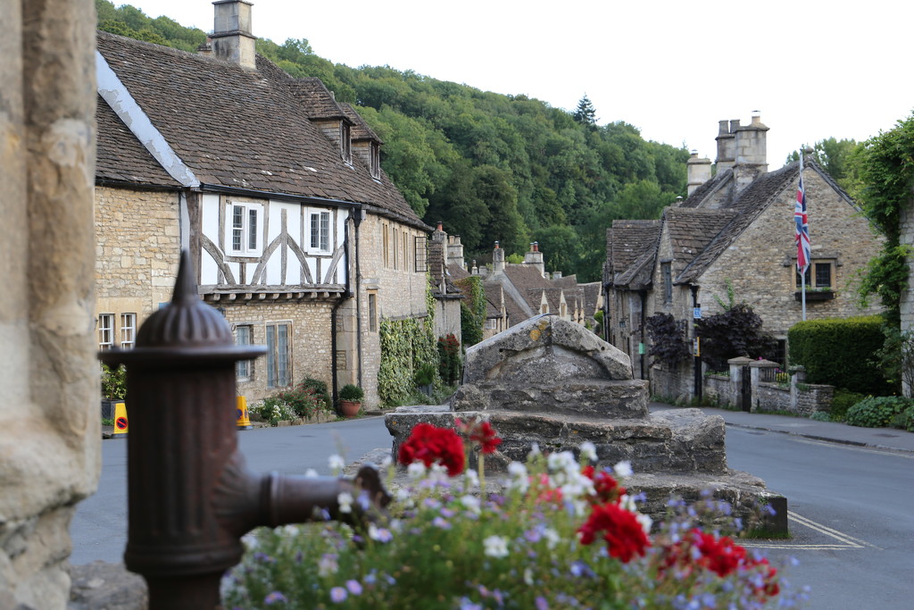 Castle Combe  by phil_sandford