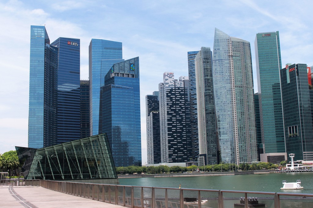 Singapore Skyscrapers from Marina Bay by lumpiniman