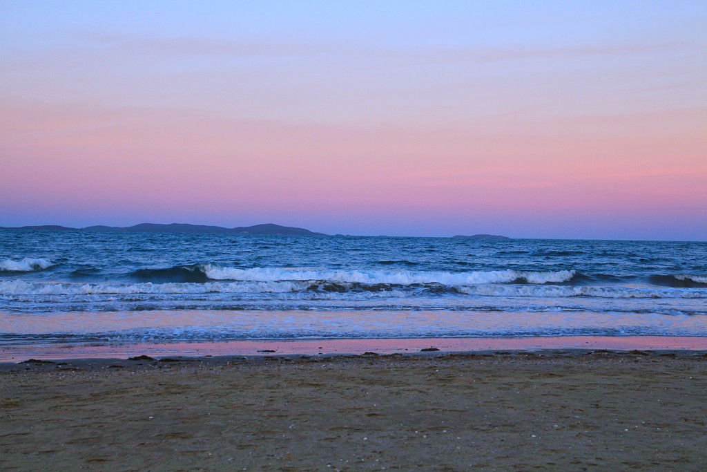 Pink sunset by kiwinanna