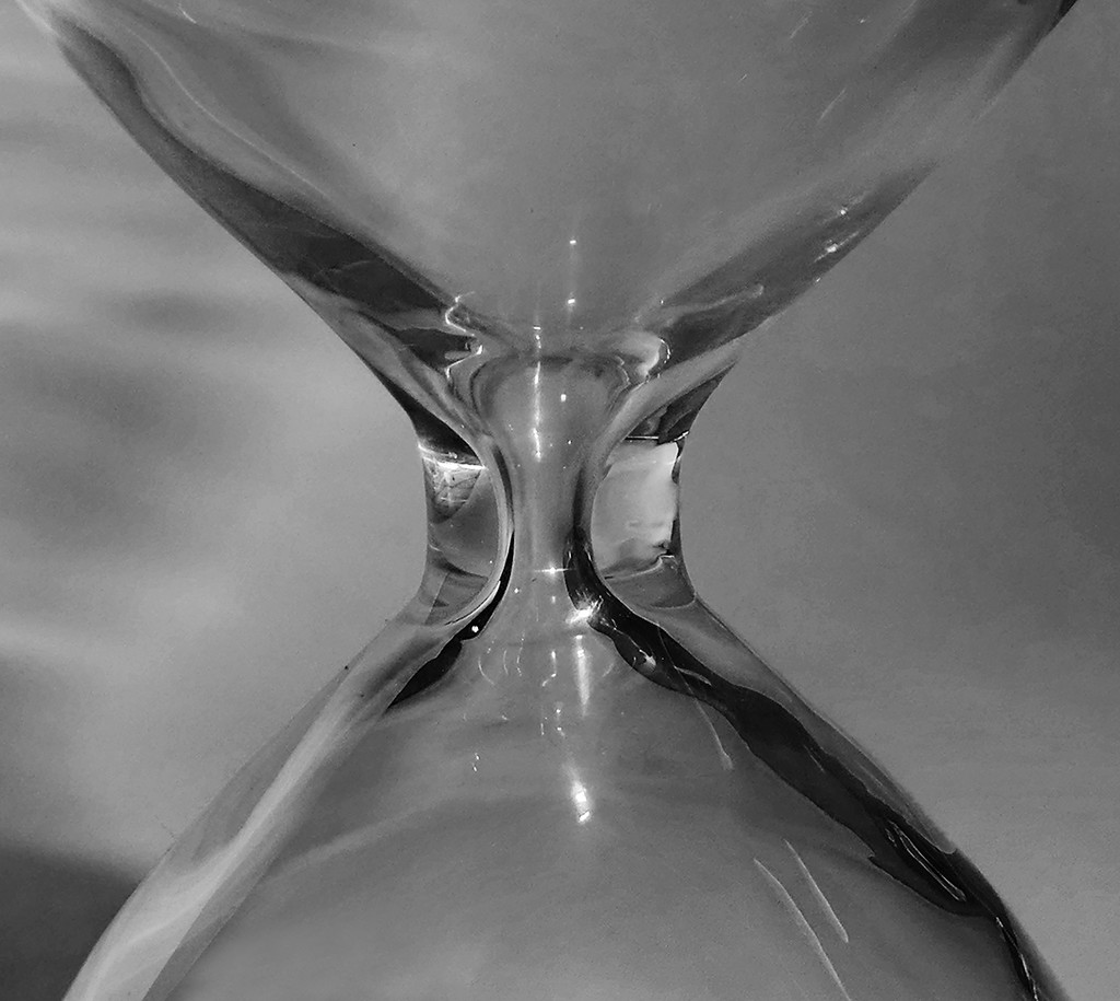 Hourglass  by onewing