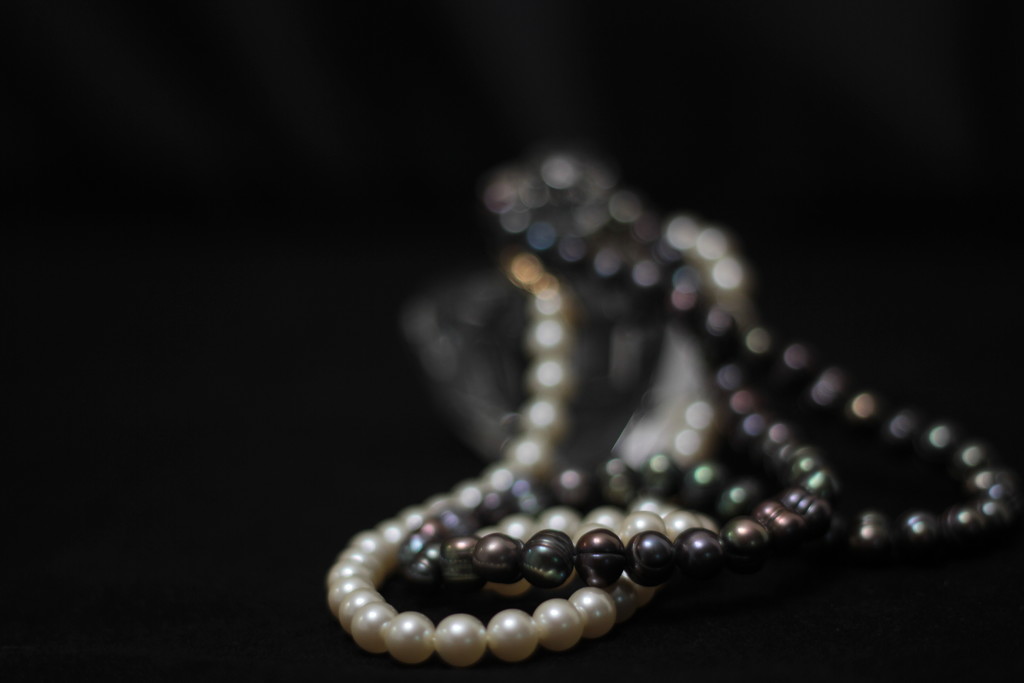 perlas falsos or faux pearls by summerfield