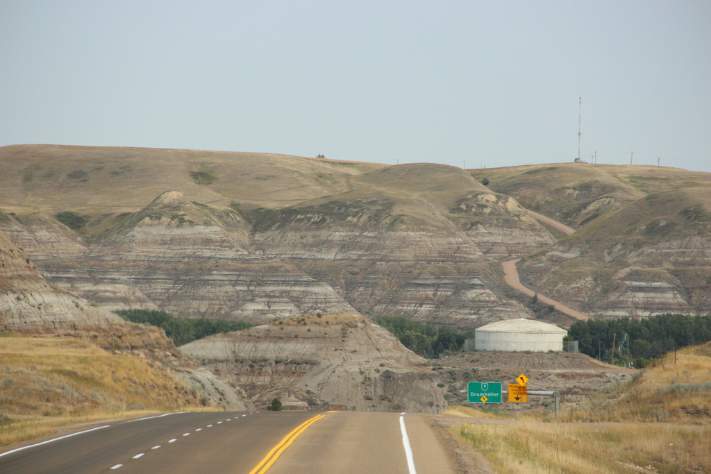 approching drumheller by jennyjustfeet