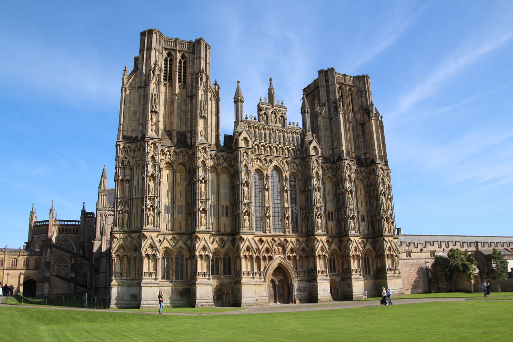 Wells Cathedral on a blue sky day by busylady
