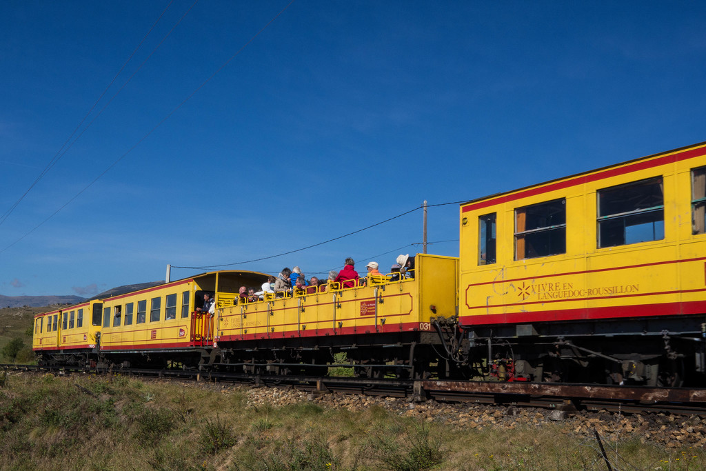 The Little Yellow Train again by laroque