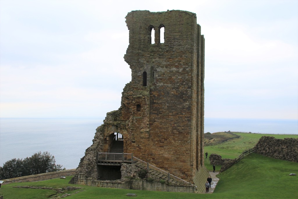 Scarborough Castle Keep by oldjosh