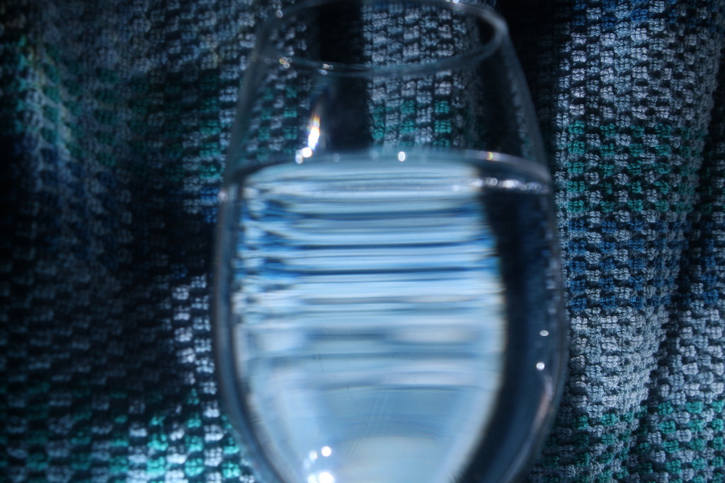 Blue Refraction by granagringa