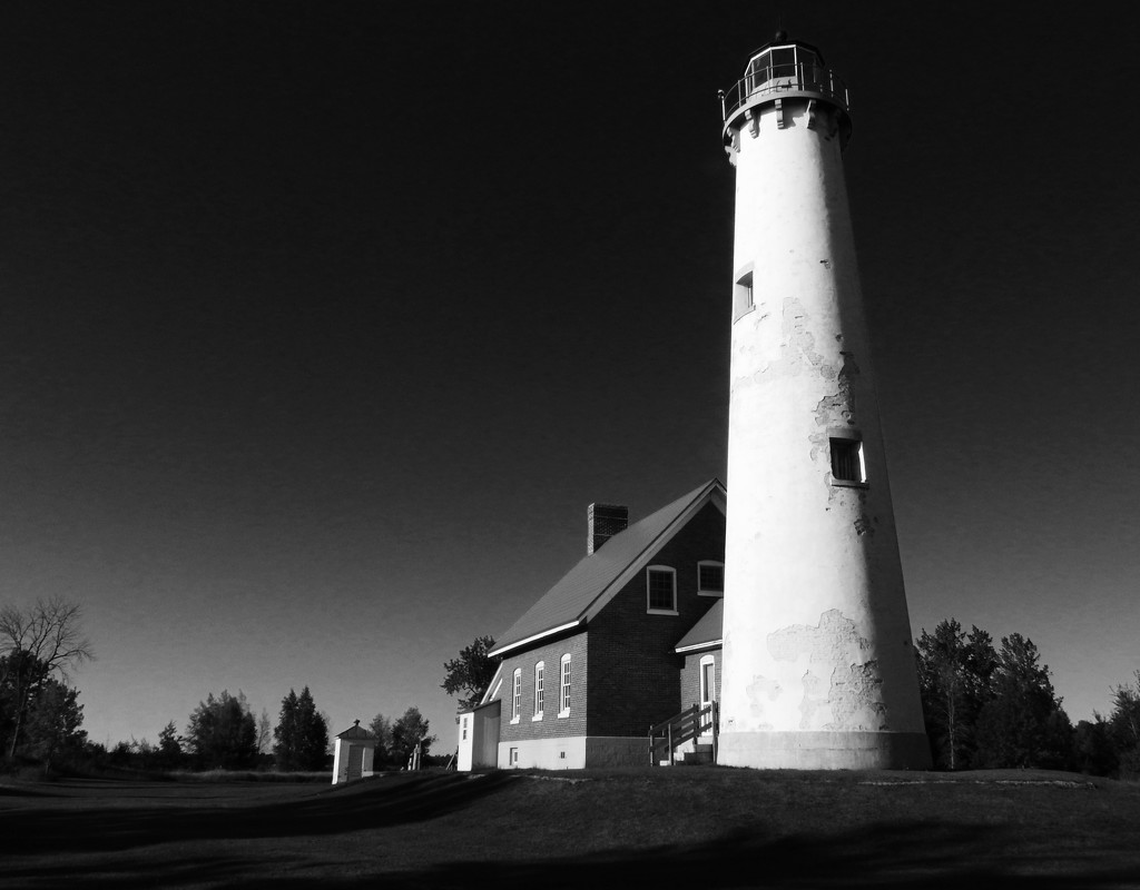 tawas pointe lighthouse by amyk