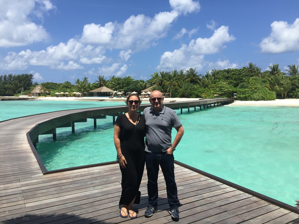 The tourists in Maldives    by cocobella
