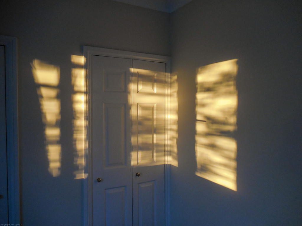 Sun on bedroom wall by jon_lip