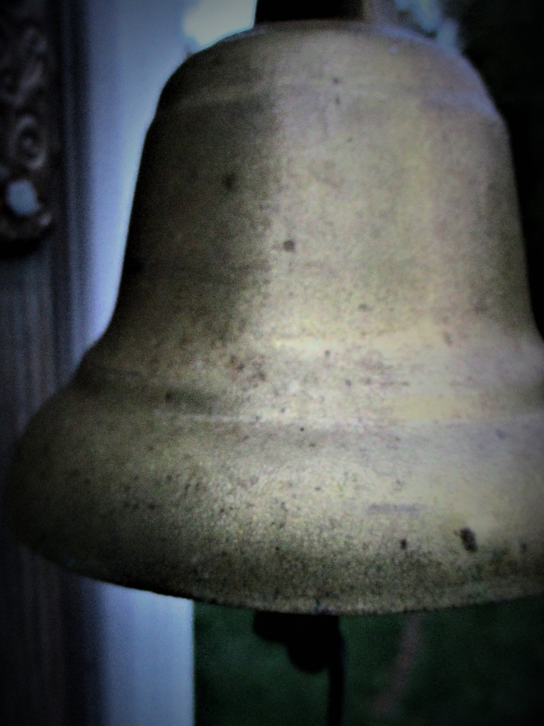 Bell by granagringa