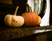 15th Oct 2017 - Pumpkins on the mantle