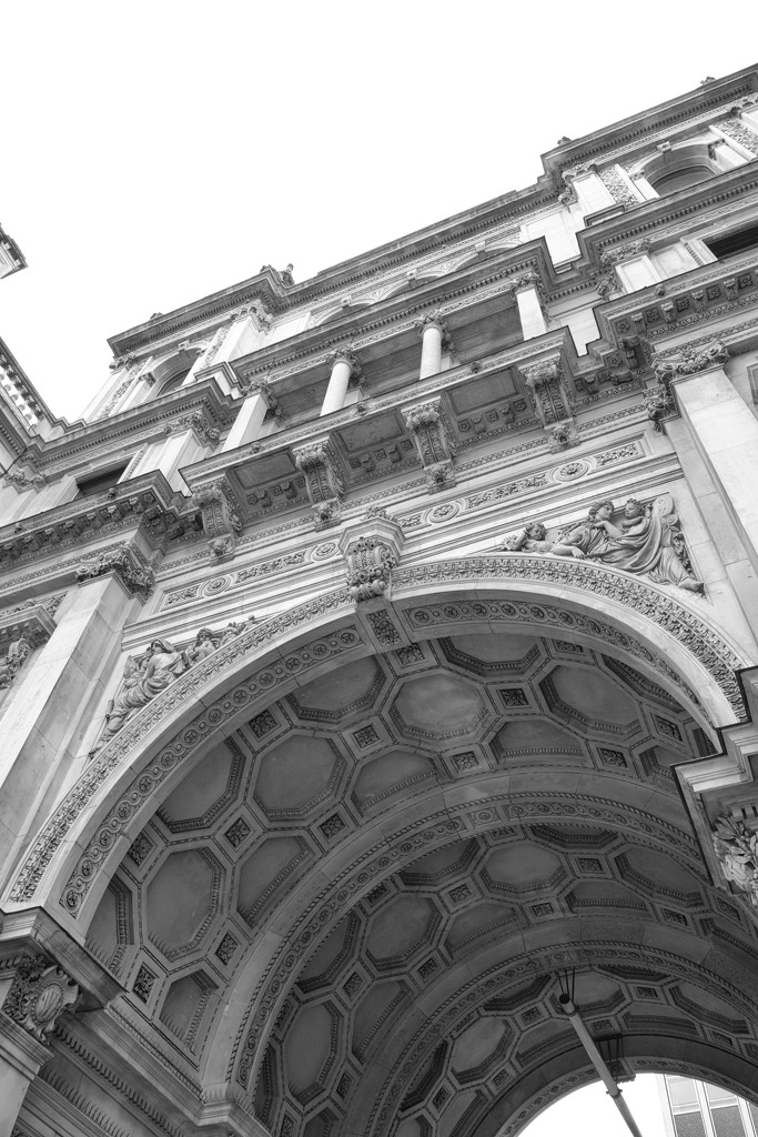 Gateway to Burlington House, Piccadilly by rumpelstiltskin