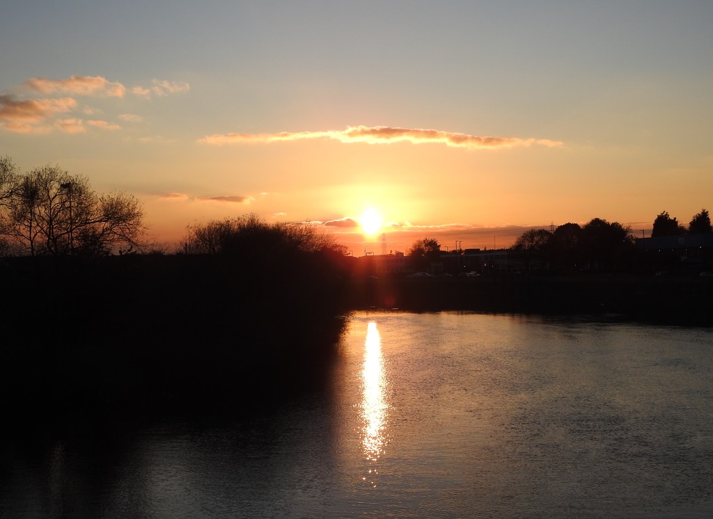 Sunset on the Trent by oldjosh