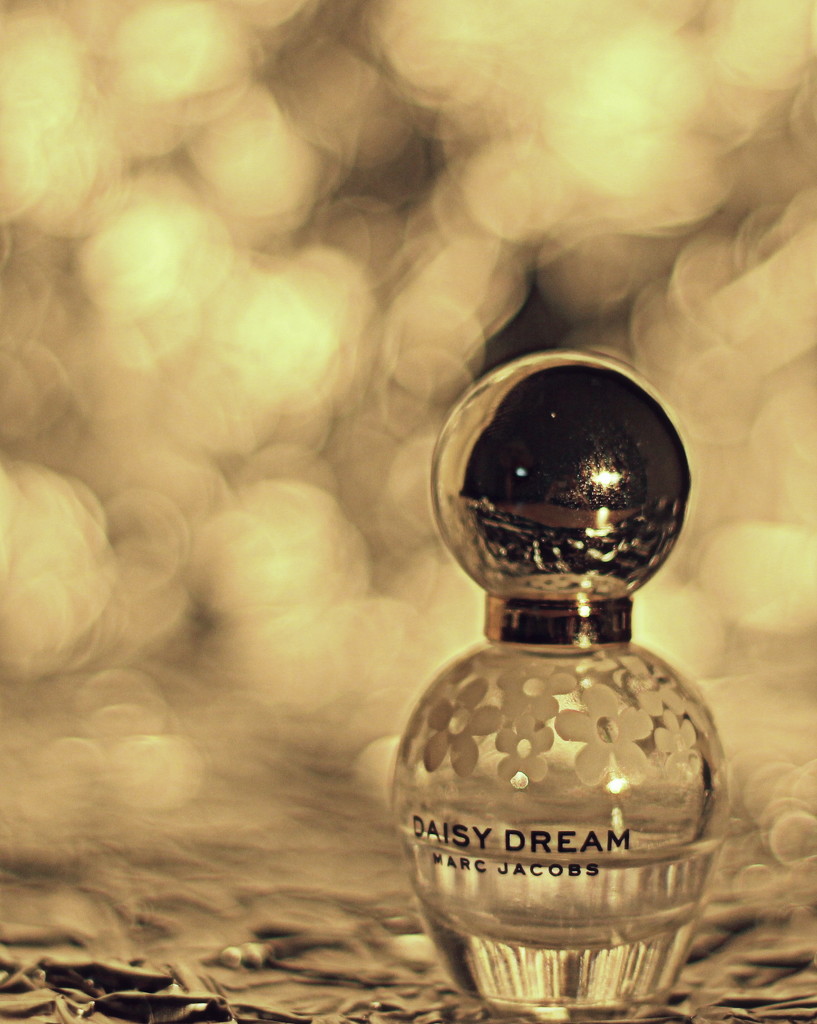 Marc Jacobs Daisy Dream by kerristephens