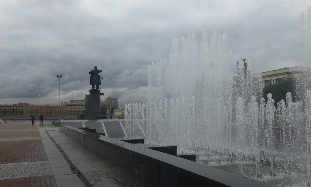 majestic Lenin square by zardz