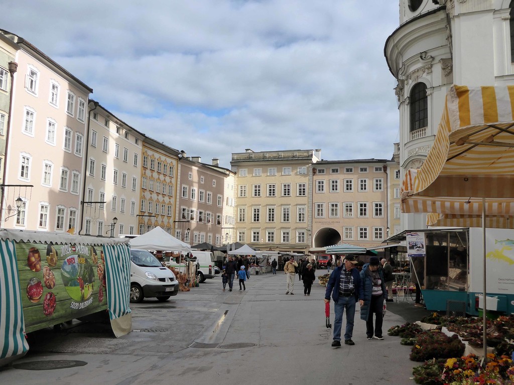 Market in Salzburg by cmp
