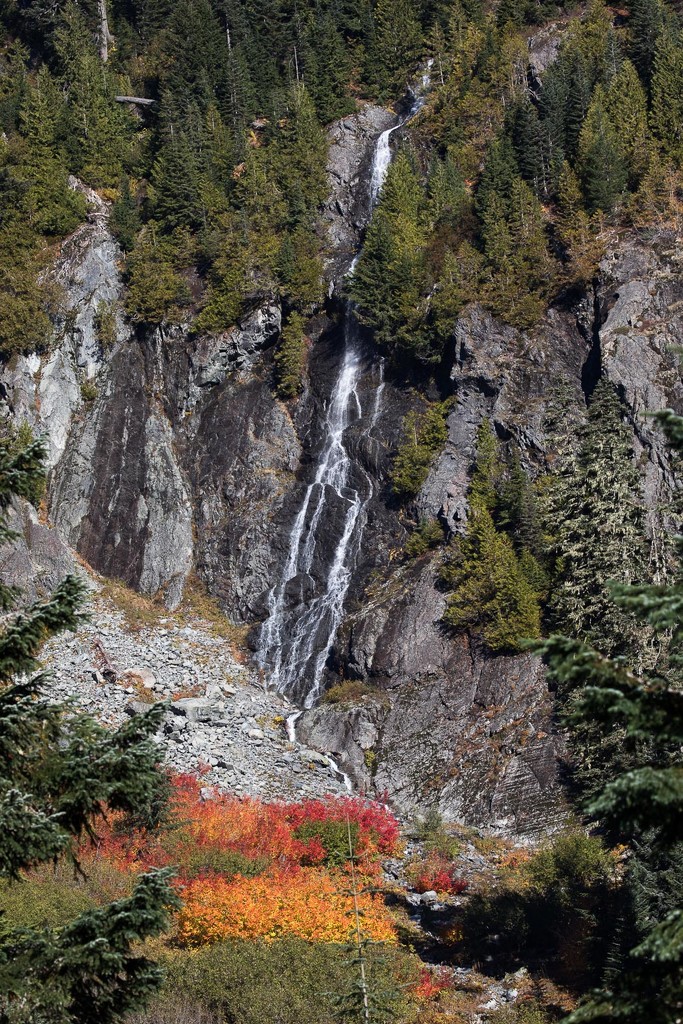 Alpental Waterfall by jyokota
