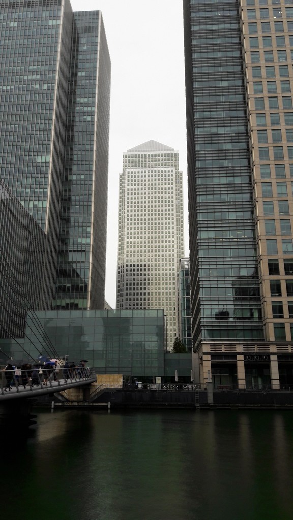 3rd Aug Canary Wharf by valpetersen