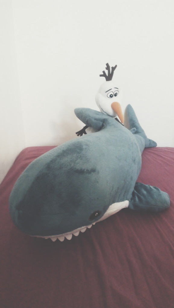 Shark And Olaf by jakr