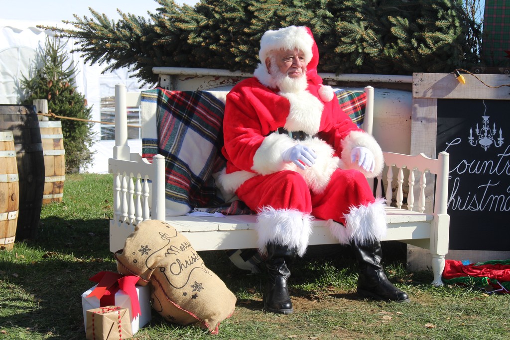 This Santa lost his HO! HO! HO! by essiesue